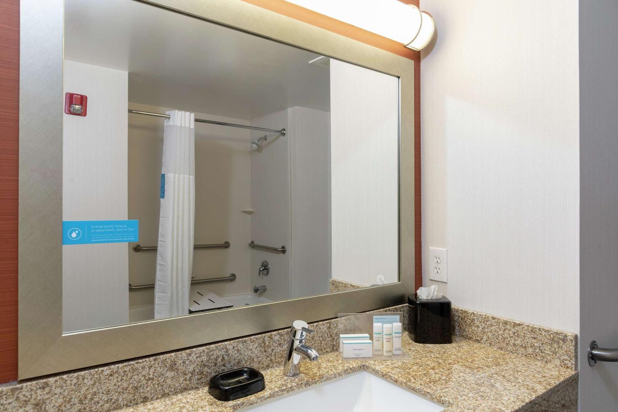 Hampton Inn Akron-South Eksteriør bilde