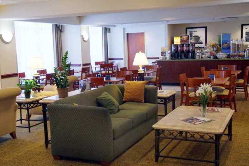 Hampton Inn Akron-South Restaurant bilde